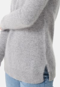 CASH-MERE RUNDHALS  - Strickpullover - hellgrau