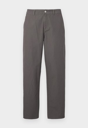 Grijze katoenen broeken met een recht model, voorzien van een knoop en ritssluiting aan de voorkant, en zijzakken. Gladde textuur, geen patronen.