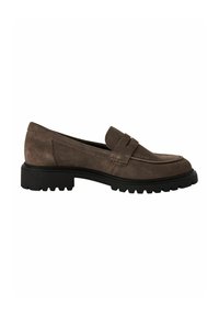 Braune Wildleder-Loafers mit einer niedrigen schwarzen Gummisohle, die zwei horizontale Akzente im Obermaterial und ein rundes Zehengestell aufweisen.