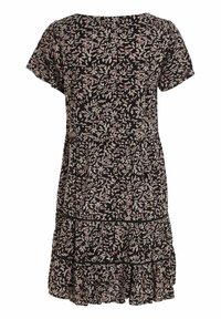 Musta mekko, jossa on vaaleanpunaisia ja kermaisia kukkakuoseja. Lyhyet hihat, levenevä siluetti ja kerroksellinen röyhelöhelma. Kevyt kangas.