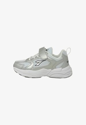 Diadora, SNEAKERS - Sneakers basse - silver