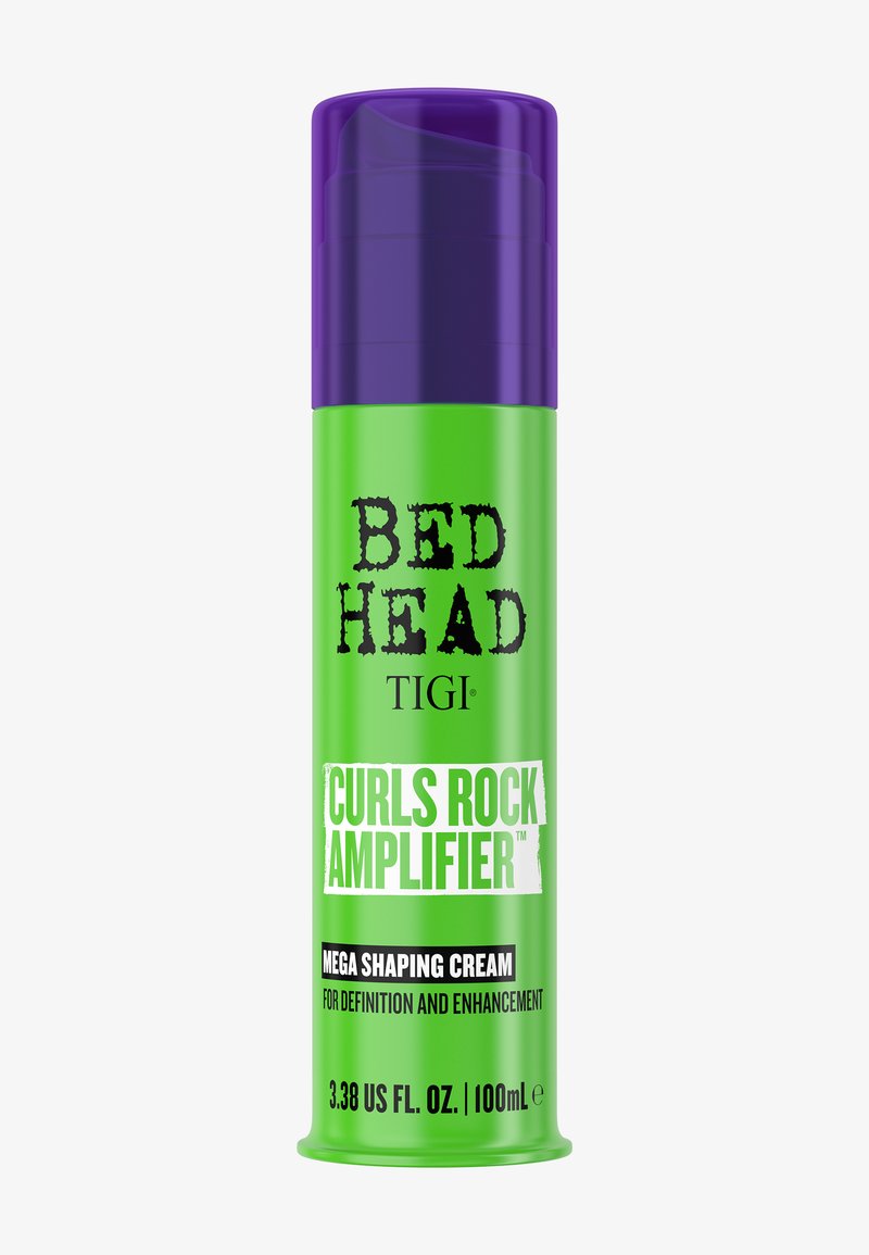 Botella verde y morada de Bed Head TIGI Curls Rock Amplifier Mega Shaping Cream, 3.38 fl oz, para definir y realzar los rizos.