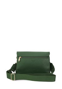 Zelená taška přes rameno z ekologické kůže s uzavíráním na zip, vlnitým prošíváním, zlatými detaily a nastavitelným popruhem.