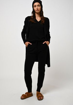 CHÉSERY - Kofta - black
