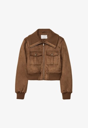 Braune, kurz geschnittene Jacke aus weichem Wildleder mit großem Kragen, Frontreißverschluss und zwei Brusttaschen. Gerippte Bündchen und Saum sorgen für zusätzlichen Textur.