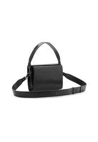 Svart läder crossbody-väska med rektangulär form, slät framsida, justerbar rem och en mjuk yta. Inga synliga hårdvarudetaljer.