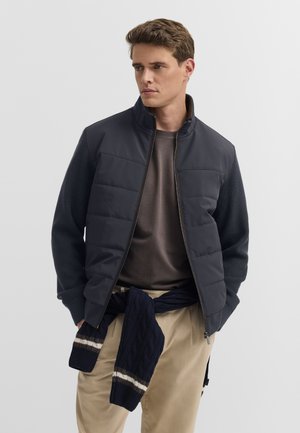 bugatti, BUGATTI HERREN STRICKJACKE HYBRID STEHKRAGEN - Summer jacket - marine