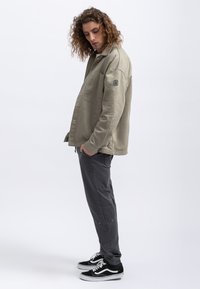 KAFT CREAPUS - Giacca di jeans - concrete