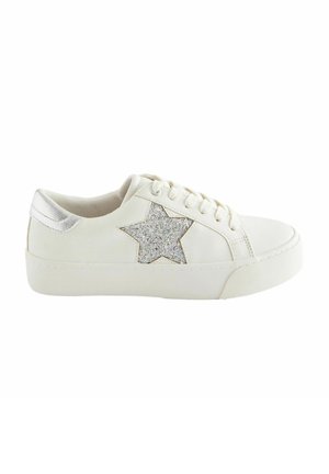 FOREVER COMFORT CHUNKY STAR REGULAR FIT - Baskets basses - white silver