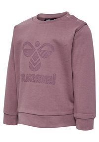 Roze sweatshirt gemaakt van zachte stof. Heeft ribgebreide manchetten, een ronde halslijn en een tonale grafische logo aan de voorkant. Drukknoopdetails op de schouder.