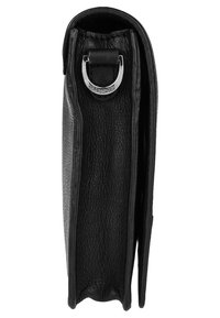 Pochette nera in pelle con finitura testurizzata, caratterizzata da un dettaglio in metallo circolare argentato e da una forma rettangolare allungata.
