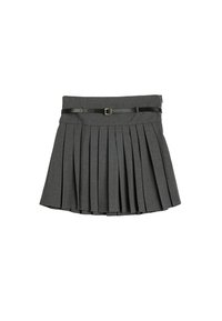 Falda gris con acordeones y cinturilla, que presenta una tela texturizada y un diseño acampanado, de largo a la rodilla con pliegues uniformemente espaciados.