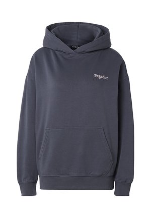 Ciemnoszara, oversize bluza z kapturem, z przednią kieszenią kangurką oraz małym białym logo "Pegador" na lewej piersi.