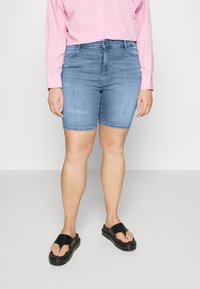 ONLY Carmakoma - CARLAOLA REG DEST  - Denim shorts - light blue denim Thumbnail Image 1