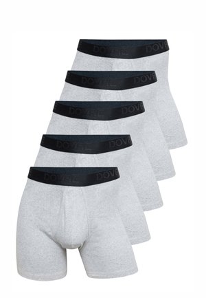Fem par grå bomulds-boxershorts med sorte elastiske taljer med præget branding. Standard pasform med en glat tekstur.