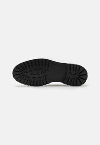Kurt Geiger London MAYFAIR - Sapatos de atacadores - black