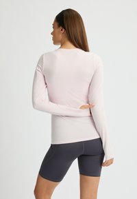 Röhnisch Pitkähihainen paita - cradle pink