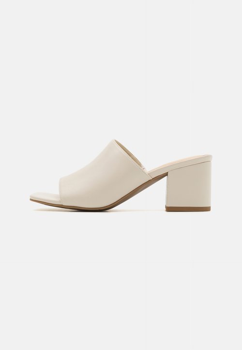 Pantofole con plateau da donna in promozione Pantofole con plateau da donna in promozione