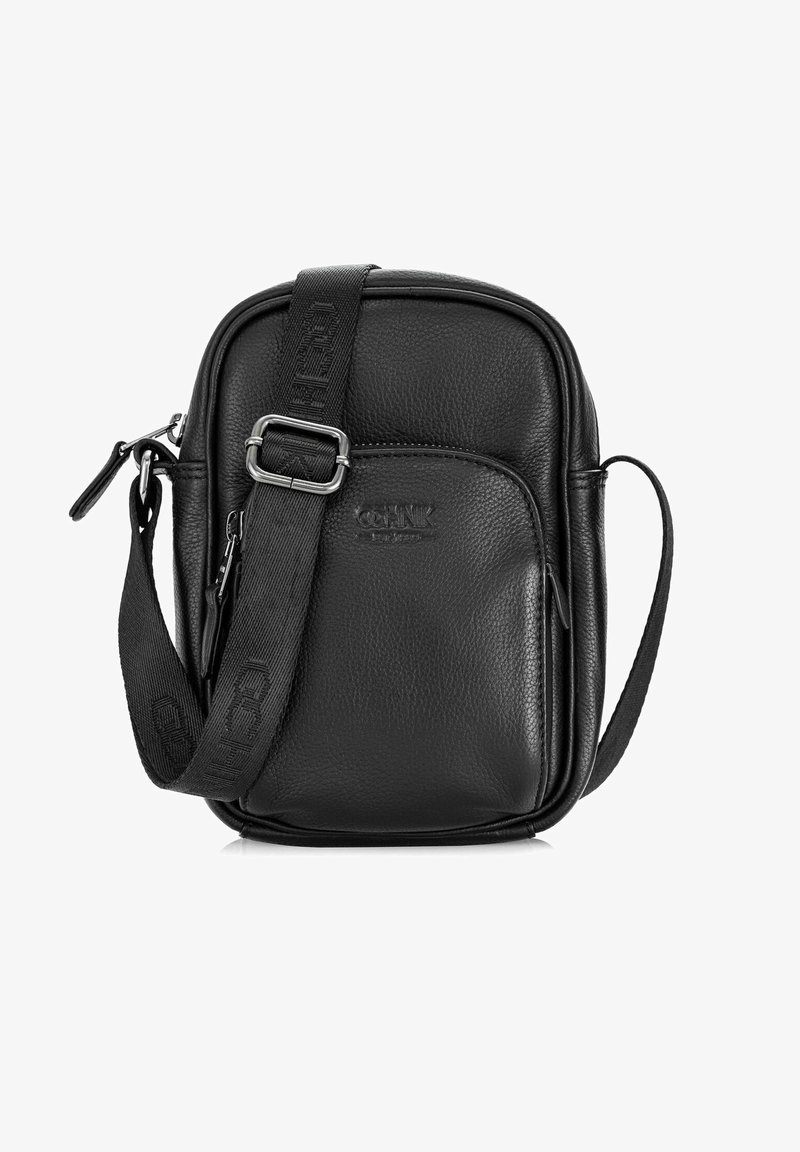 Czarna skórzana torba na ramię o fakturowanym wykończeniu, z regulowanym paskiem, przednią kieszenią i zapięciem na zamek błyskawiczny. Kompaktowy, prostokątny kształt.