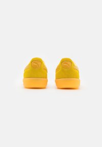 Puma Tenisky - yellow