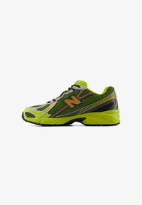 Ikke valgt, field green black cement