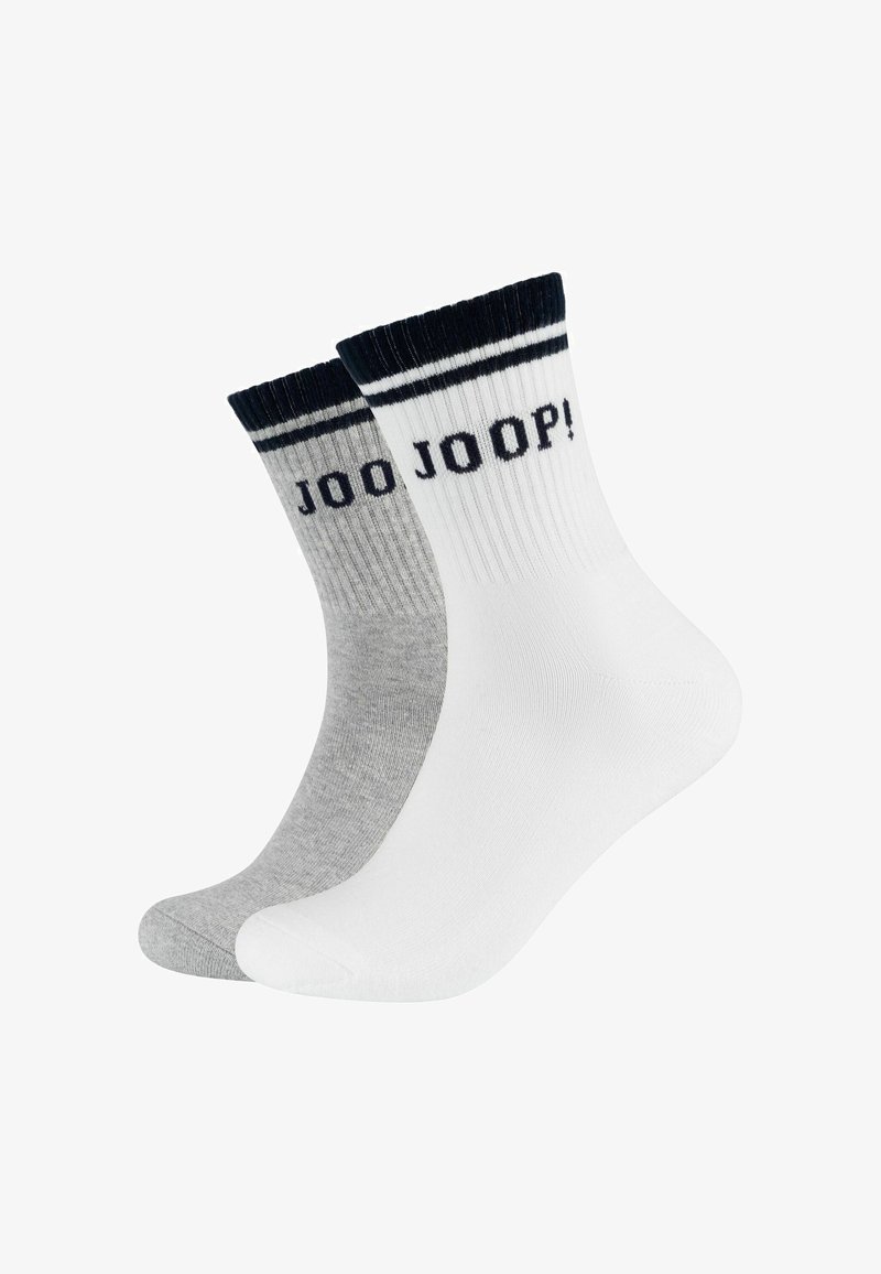 Bomuldscrew-sokker i hvid, grå og sort. Hver har kontrasterende striber og teksten "JOOP!" på den øverste del.