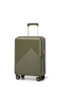 Twarda walizka w kolorze oliwkowej zieleni z ukośnymi rowkami, czterema obrotowymi kółkami i wysuwanym uchwytem.