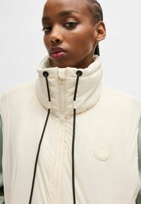 HUGO FLORENCE - Weste - natural ten