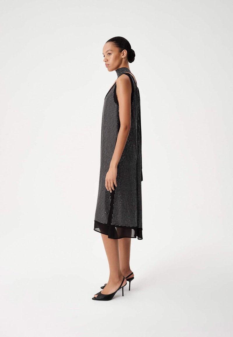 Marks & Spencer EMBELLISHED SHIFT MIDI - Cocktail dress/party dress - black