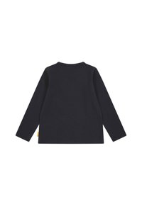 Langarm-T-Shirt in einfarbigem Marineblau. Aus weicher Baumwolle mit rundem Halsausschnitt und einem kleinen gelben Etikett an der Seitennaht.