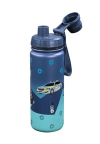Blaue Wasserflasche mit einem hellblauen Farbverlauf, die Grafiken von Polizeiautos und Sternabzeichen zeigt, aus Kunststoffmaterial und mit einem Schraubverschluss sowie einem Griff.