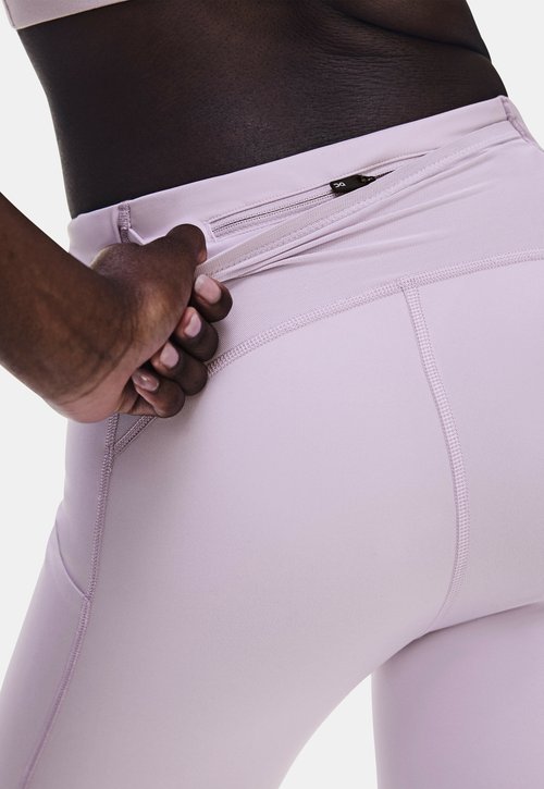 On PERFORMANCE TIGHTS 7/8 - Leggings - foxglove — foto 4