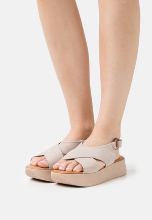 Tamaris, Sandalias con plataforma - taupe