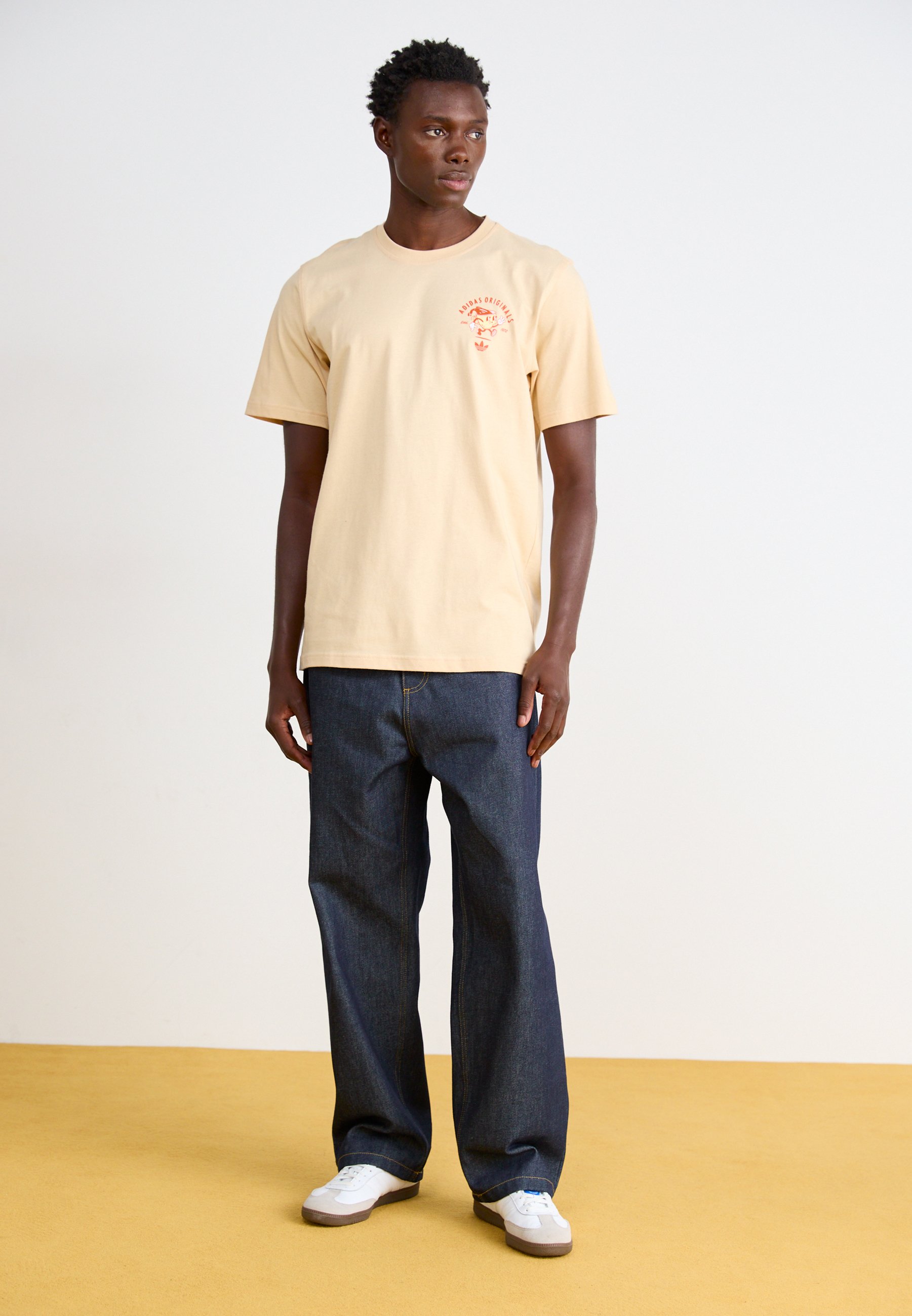 adidas Originals COFFEE CLUB TEE - T-Shirt print - sand strata