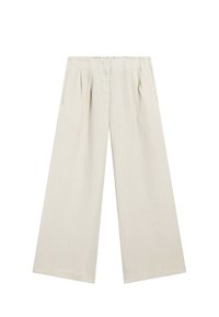 Wijde broek in lichtbeige linnen met plooien aan de taille en zijzakken; gladde textuur en schoon, minimalistisch ontwerp.