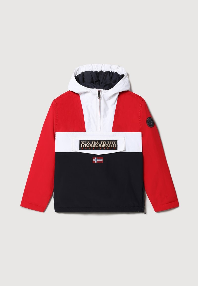 Rood, wit en marineblauwe pulloverjack met een capuchon, voorzien van een logopatch en een klein accent van de Noorse vlag aan de voorkant. Lichtgewicht materiaal.