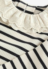 Next REGULAR FIT - Top s dlhým rukávom - black white stripe