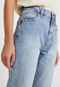 GAP Džíny Relaxed Fit - light-blue denim