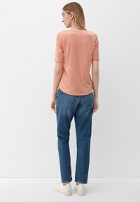 s.Oliver À BORD ROULOTTÉ - T-shirt basic - papaya