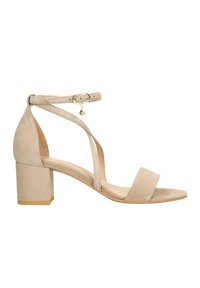 Beżowe zamszowe sandały na obcasie z blokiem, regulowanym paskiem na kostkę oraz minimalistycznym designem z szerokim paskiem na palce.