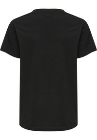 Czarny t-shirt z krótkim rękawem, wykonany z gładkiej bawełnianej tkaniny, z klasycznym okrągłym dekoltem i prostym dołem. Bez grafik ani akcentów.