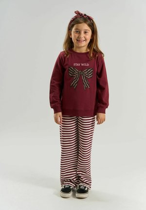 The New, Sweatshirt - burgundy tn