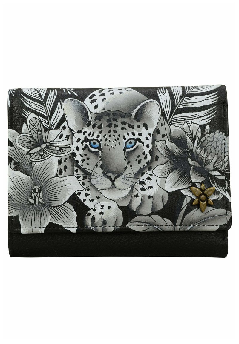 Schwarzes Portemonnaie mit einem Leoparden- und Blumenmotiv in Grau und Weiß. Verfügt über hellblaue Augen und eine bronzefarbene Blumen-Akzent. Texturierte Oberfläche.