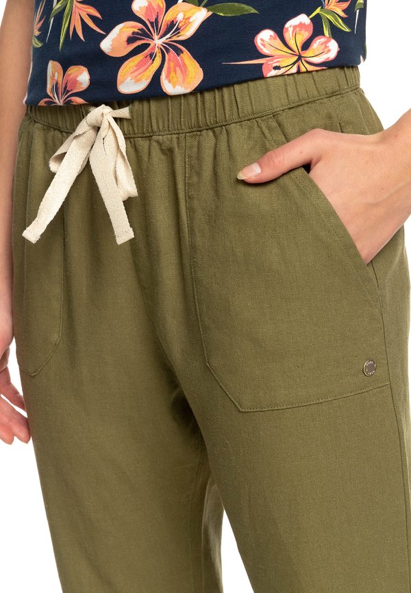 ON THE SEASHORE - Trousers4