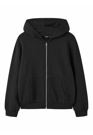 Čierna mikina na zips s prednými vreckami, rebrovanými manžetami a pásom, zobrazená na bielom pozadí.