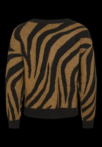 Pull tricoté rayé zèbre marron et noir avec manches longues, poignets et ourlet côtelés, montré de dos sur un fond noir.