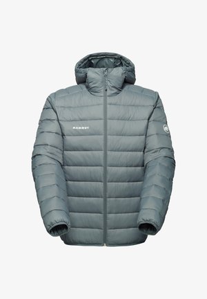 Giacca puffa grigia con cappuccio, caratterizzata da sezioni trapuntate orizzontali, chiusura anteriore con zip e logo sul petto e sulla manica.