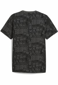 Sort t-shirt med et gentaget grafisk mønster af teksten "AC Milan" og "Rossoneri" i forskellige skrifttyper og stilarter, med en glat tekstur.