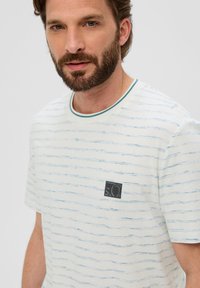 s.Oliver - T-shirt z nadrukiem