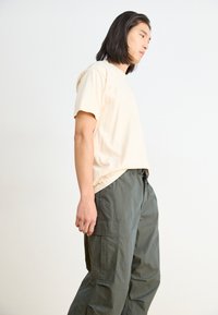 Obey Clothing DEVON GIANT PANT - Armijas stila bikses - chimera